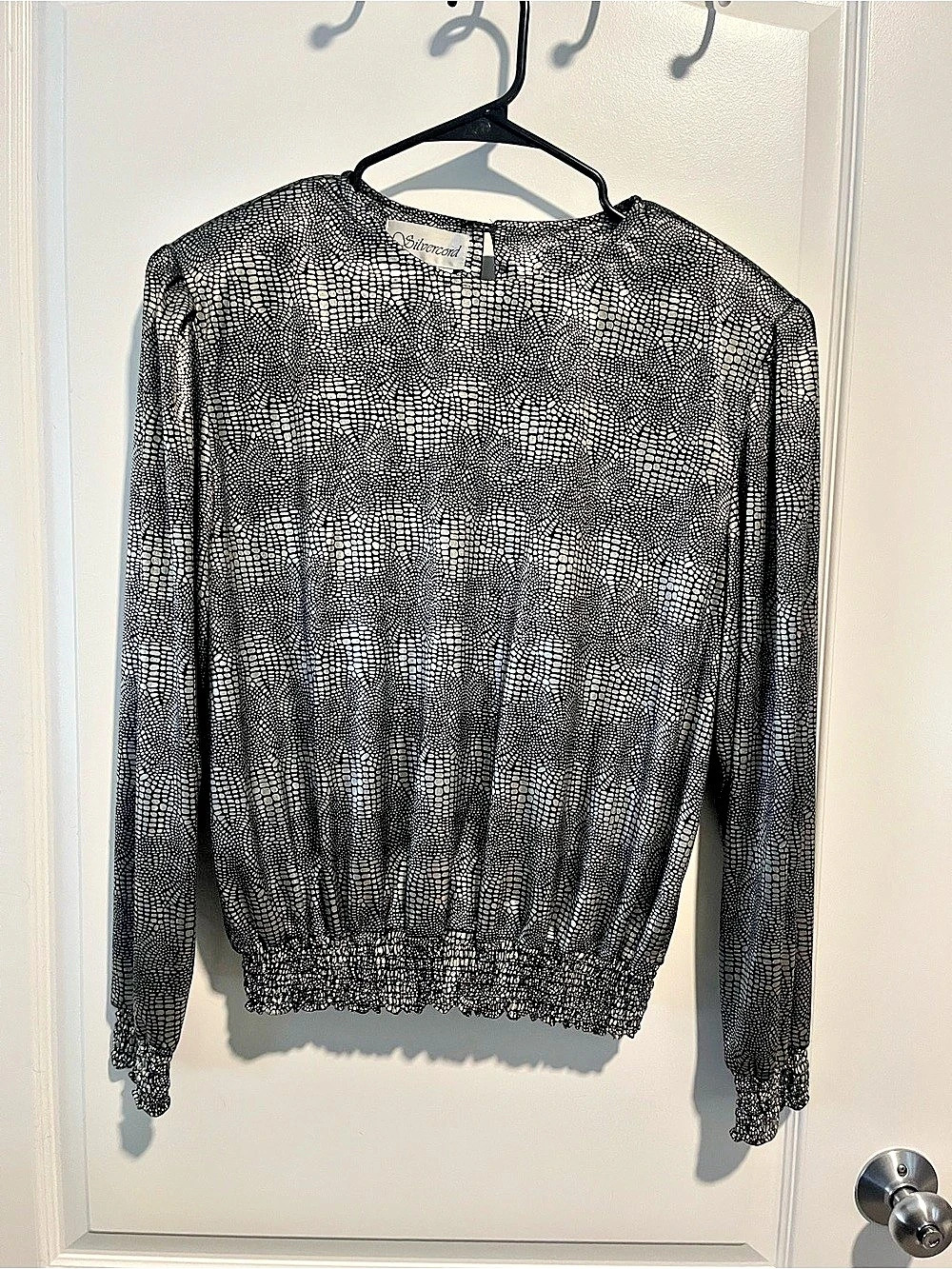 Silvercord Animal Print Long Sleeve Blouse in Black & Silver Size Medium
